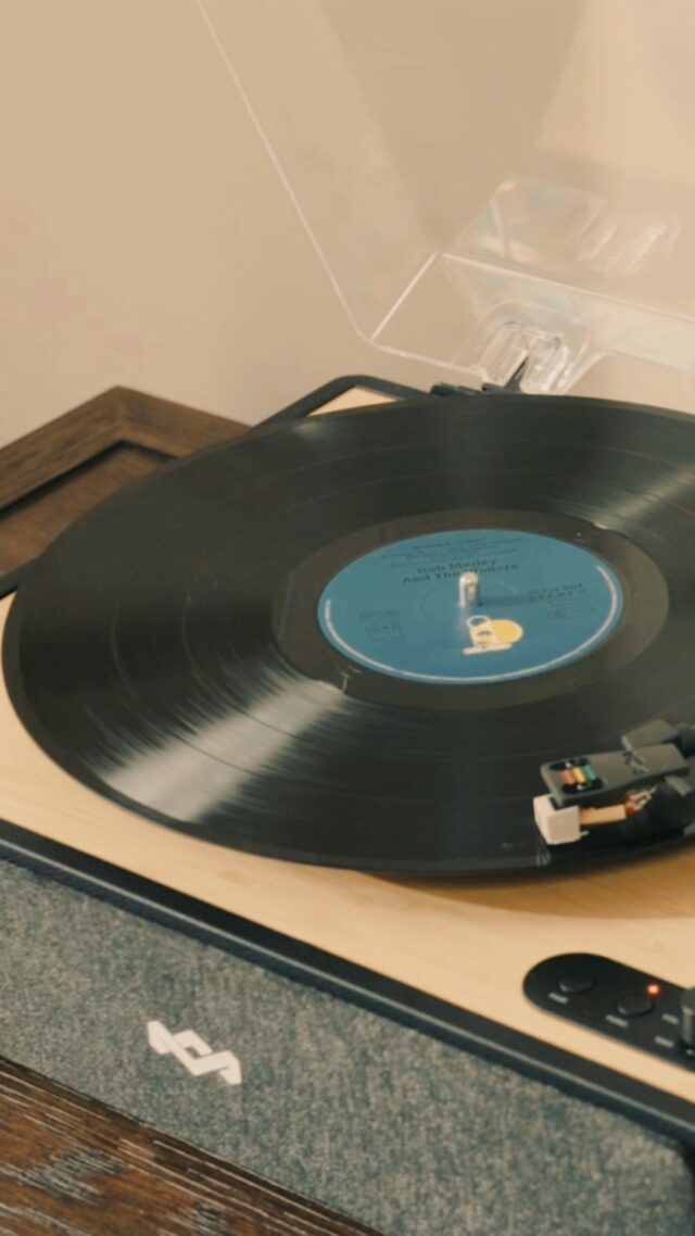 新製品「Rise Up Turntable」 発売 - House of Marley（ハウス・オブ